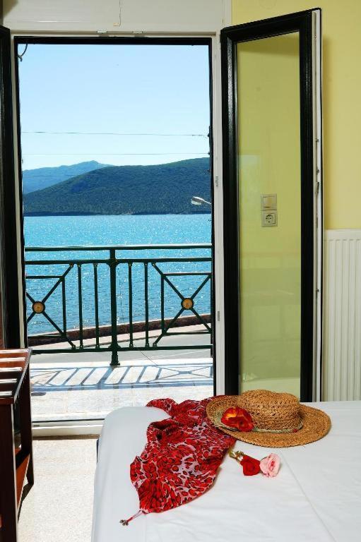 Ariadnes Holiday Accommodation Apidias Lakos Екстер'єр фото